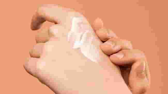 Cosmetici con CBD e benefici per la pelle