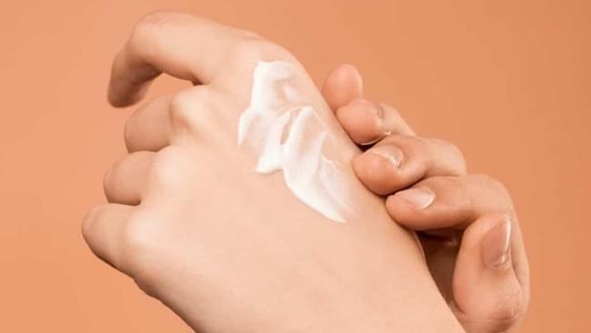 Cosmetici con CBD e benefici per la pelle