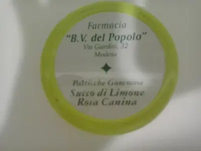 PASTICCHE GOMMOSE LIMONE ROSA CANINA 50 G PASTICCHE GOMMOSE LIMONE ROSA CANINA 50 G