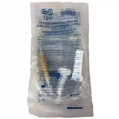 Set per infusione sterile anallergico con para e roller