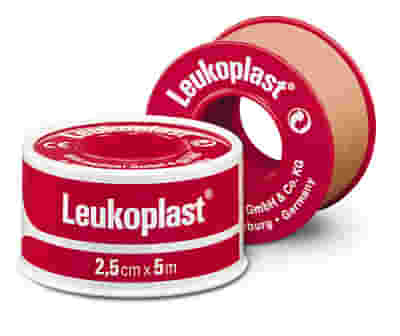 CEROTTO CHIRURGICO PER FISSAGGIO MEDICAZIONI LEUKOPLAST PRO LF SUPPORTO VISCOSA MASSA ADESIVA RESINA SINTETICA LANOLINA OSSIDO DI ZINCO CON LATTICE NATURALE 5X500CM