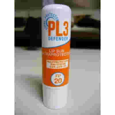 PL3 DEFENDER LIP SUN FP 20