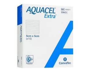 MEDICAZIONE IN TECNOLOGIA HYDROFIBER IN CARBOSSIMETILCELLULOSA SODICA E CELLULOSA RIGENERATA AQUACEL EXTRA 5X5 CM 10 PEZZI