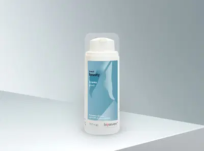 LINEA D CREMA PIEDI RISTRUTTURANTE 100 ML LINEA D CREMA PIEDI RISTRUTTURANTE 100 ML