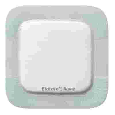 MEDICAZIONE BIATAIN IN SCHIUMA DI POLIURETANO CON BORDO ADESIVO IN SILICONE 17,5X17,5 CM 5 PEZZI