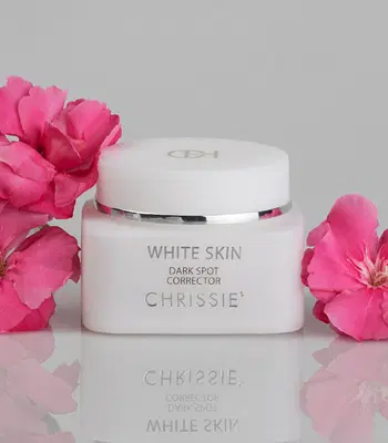 CHRISSIE WHITE SKIN DARK SPOT CORRECTOR VISO CORPO 50 ML CHRISSIE WHITE SKIN DARK SPOT CORRECTOR VISO CORPO 50 ML
