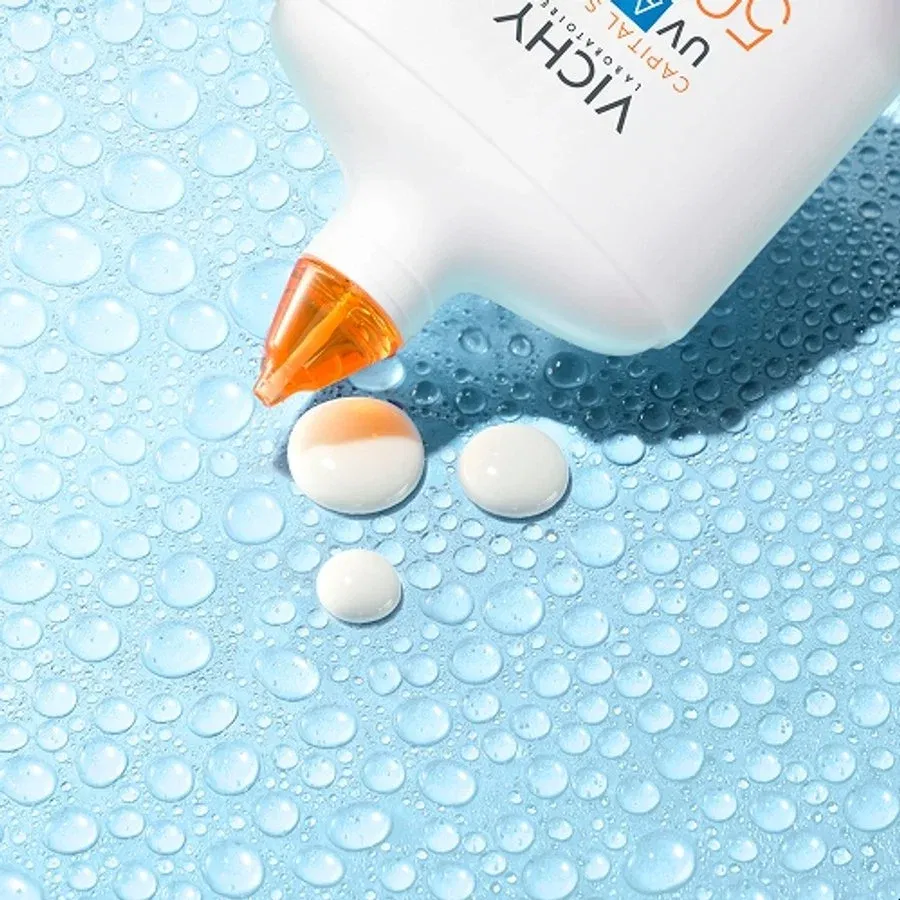 UV AQUA FLUIDO IDRATANTE INVISIBILE SPF50