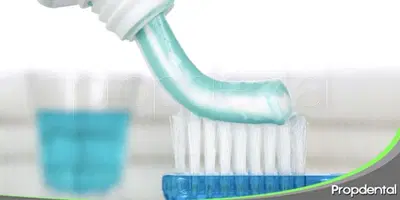 UNIDEA DENTIFRICIO DENTI GENGIVE SENSIBILI 75 ML UNIDEA DENTIFRICIO DENTI GENGIVE SENSIBILI 75 ML