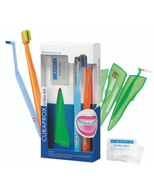 Curaprox Ortho Kit 1 Set Composto Da Cs 5460 Ortho+Cs 1009 Single+Cps Ortho Pocket Set+Ortho Wax