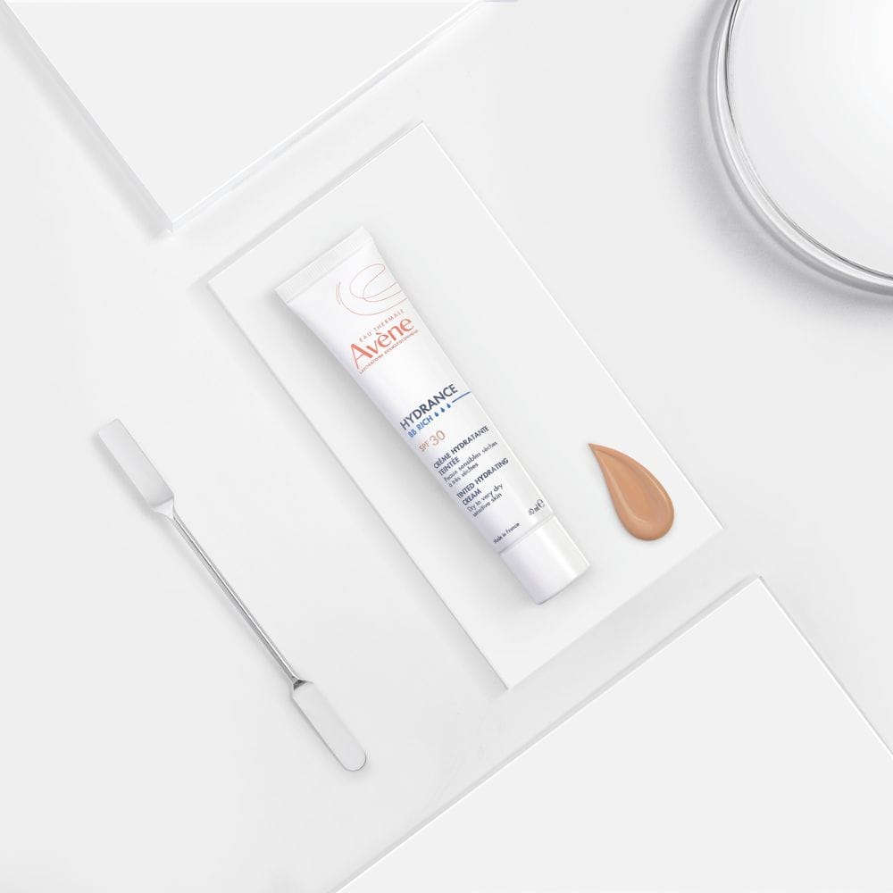 EAU THERMALE AVENE HYDRANCE BB CREMA RICCA 40 ML