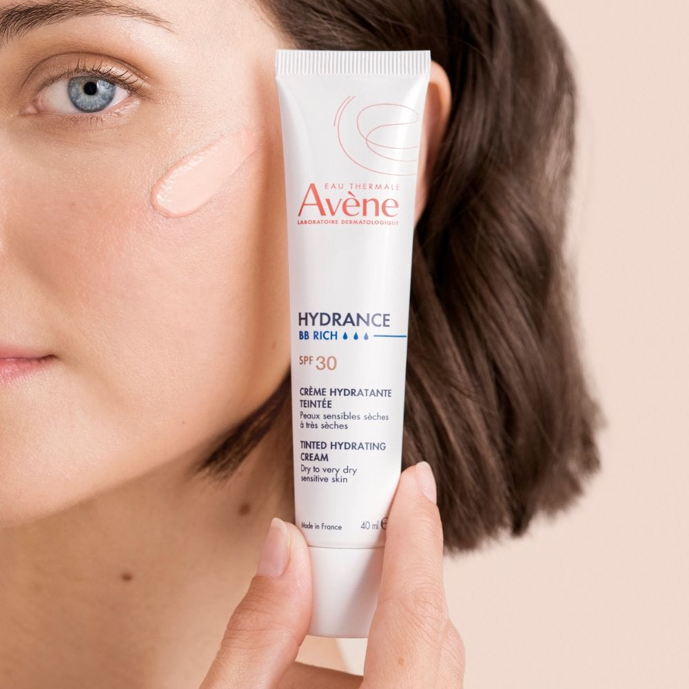 EAU THERMALE AVENE HYDRANCE BB CREMA RICCA 40 ML
