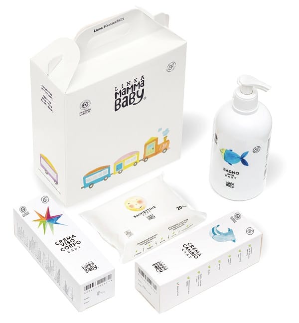 Gift Box Linea Mammababy Contenente 1 Bagno Baby Cosmos Natural 500 Ml + 1 Crema Cambio Baby Cosmos Natural 100 Ml + 1 Cram Viso Corpo Baby Cosmos Nat