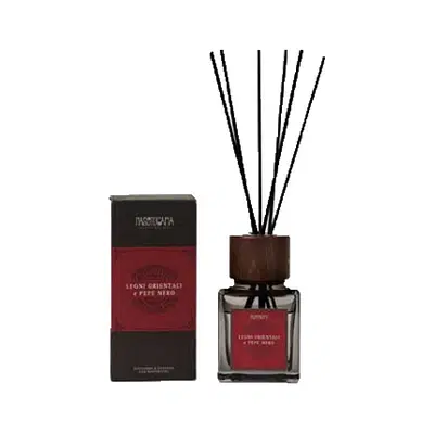 DIFFUSORE BASTONCINI 200 ML LEGNI ORIENTALI E PEPE NERO 200 ML DIFFUSORE BASTONCINI 200 ML LEGNI ORIENTALI E PEPE NERO 200 ML