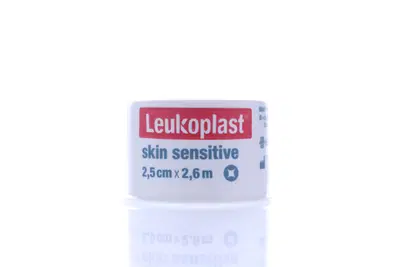 LEUKOPLAST SKIN SENSITIVE CEROTTO SU ROCCHETTO CON MASSA ADESIVA IN SILICONE M2,6 X 2,5CM 1 PEZZO LEUKOPLAST SKIN SENSITIVE CEROTTO SU ROCCHETTO CON MASSA ADESIVA IN SILICONE M2,6 X 2,5CM 1 PEZZO