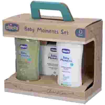 CHICCO BABY MOMENTS SET BAGNO DELICATO CORPO-CAPELLI PELLI DELICATE 200 ML + CREMA CORPO PELLI DELICATE 200 ML + ACQUA DI COLONIA BABY SMELL PELLI DELICATE 100 ML