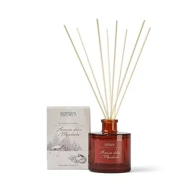 NASOTERAPIA DIFFUSORE CON BASTONCINI RACCONTI D'INVERNO ARANCIO DOLCE E MANDORLA 200 ML NASOTERAPIA DIFFUSORE CON BASTONCINI RACCONTI D'INVERNO ARANCIO DOLCE E MANDORLA 200 ML