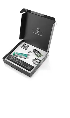 MARVIS TOOTHPASTE TRAVEL SET DENTIFRICIO CLASSIC 25 ML + COLLUTORIO MINT 30 ML + SPAZZOLINO MEDIUM MARVIS TOOTHPASTE TRAVEL SET DENTIFRICIO CLASSIC 25 ML + COLLUTORIO MINT 30 ML + SPAZZOLINO MEDIUM