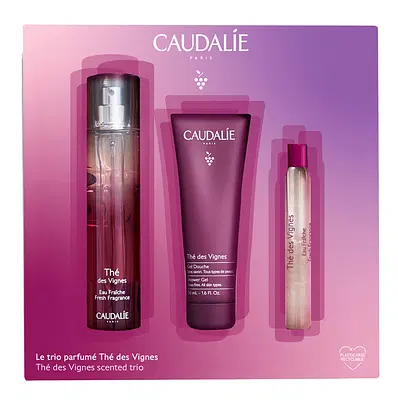 COFANETTO THE DES VIGNES 50 ML XMAS 2022 PROFUMO 50 ML + ROLL-ON 10 ML + GEL DOCCIA 50 ML COFANETTO THE DES VIGNES 50 ML XMAS 2022 PROFUMO 50 ML + ROLL-ON 10 ML + GEL DOCCIA 50 ML