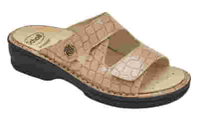 NEVIA PRINTED SYNTHETIC WOMAN SAND 36 MATERIALE SIMILPELLE STAMPATA FODERA TOMAIA PELLE SCAMOSCIATA SOTTOPIEDE PELLE SCAMOSCIATA SUOLA PU FITTING G ALTEZZA TACCO 25 COLLEZIONE SS23